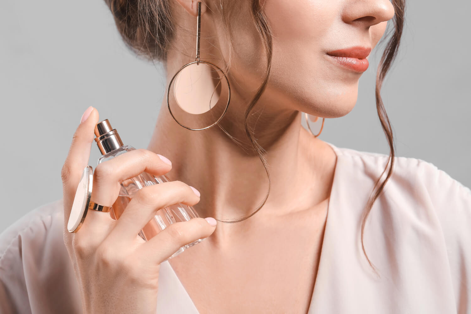 Descubra o melhor perfume Boticário feminino em 2025. Conheça fragrâncias marcantes, dicas para escolher o aroma ideal e tudo sobre os lançamentos mais desejados da marca.